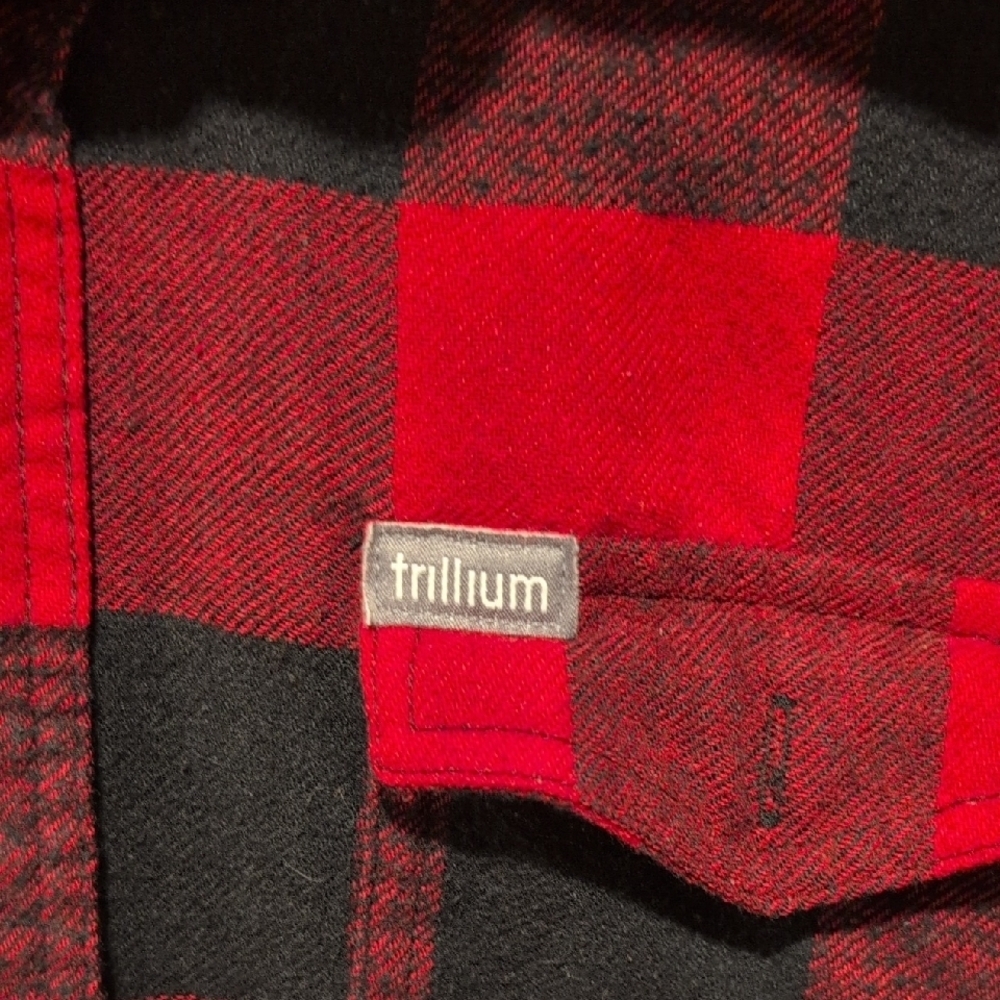 Classic Red and Black Plaid Men's Shirt - Picture 3 of 4